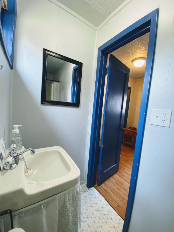 Flathead Lake Resort Woods Bay ภายนอก รูปภาพ