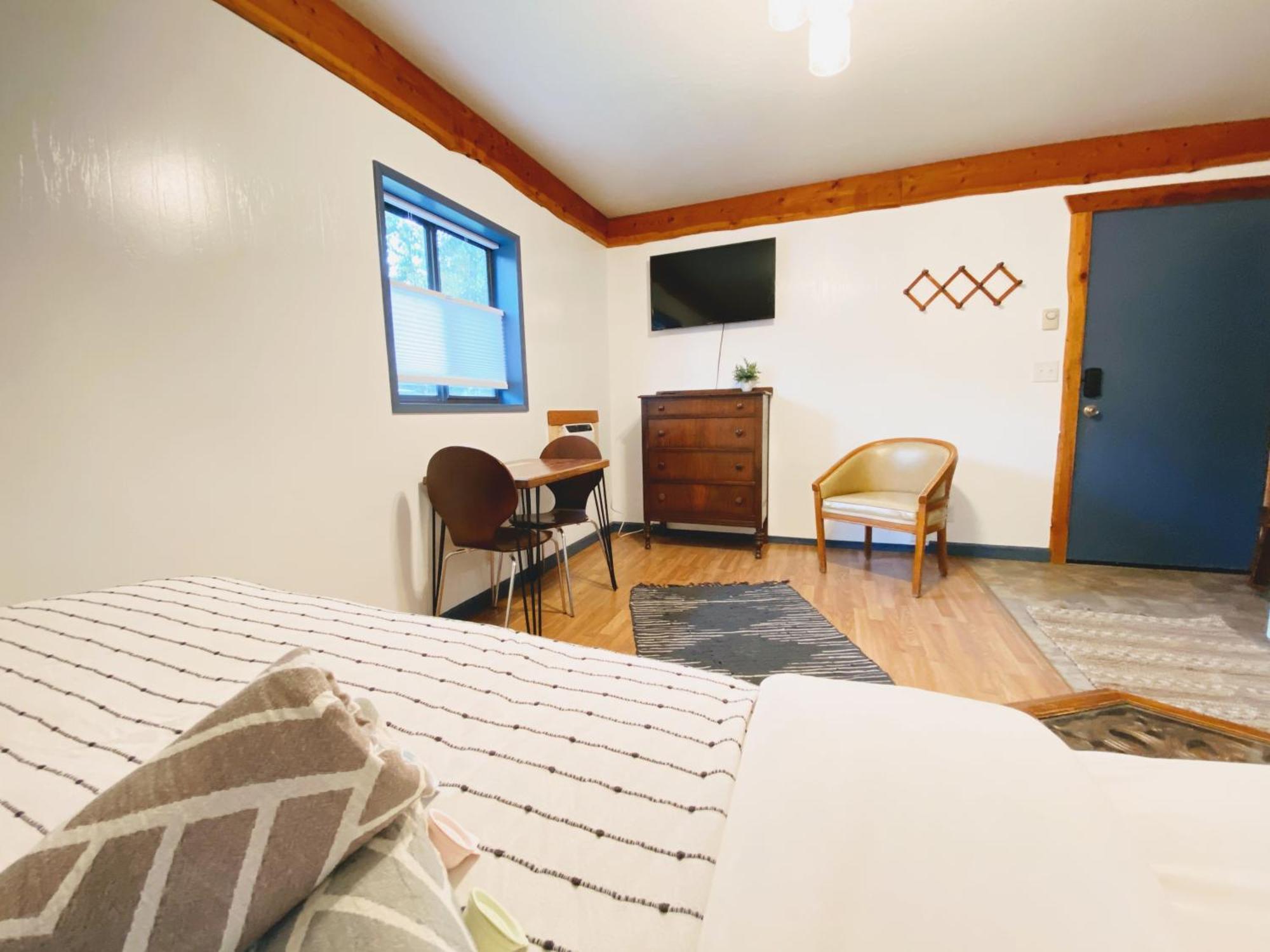 Flathead Lake Resort Woods Bay ภายนอก รูปภาพ