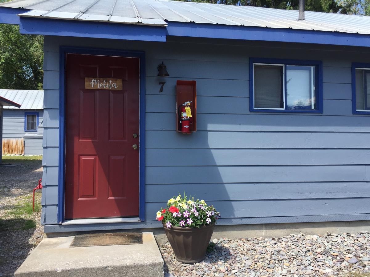 Flathead Lake Resort Woods Bay ภายนอก รูปภาพ